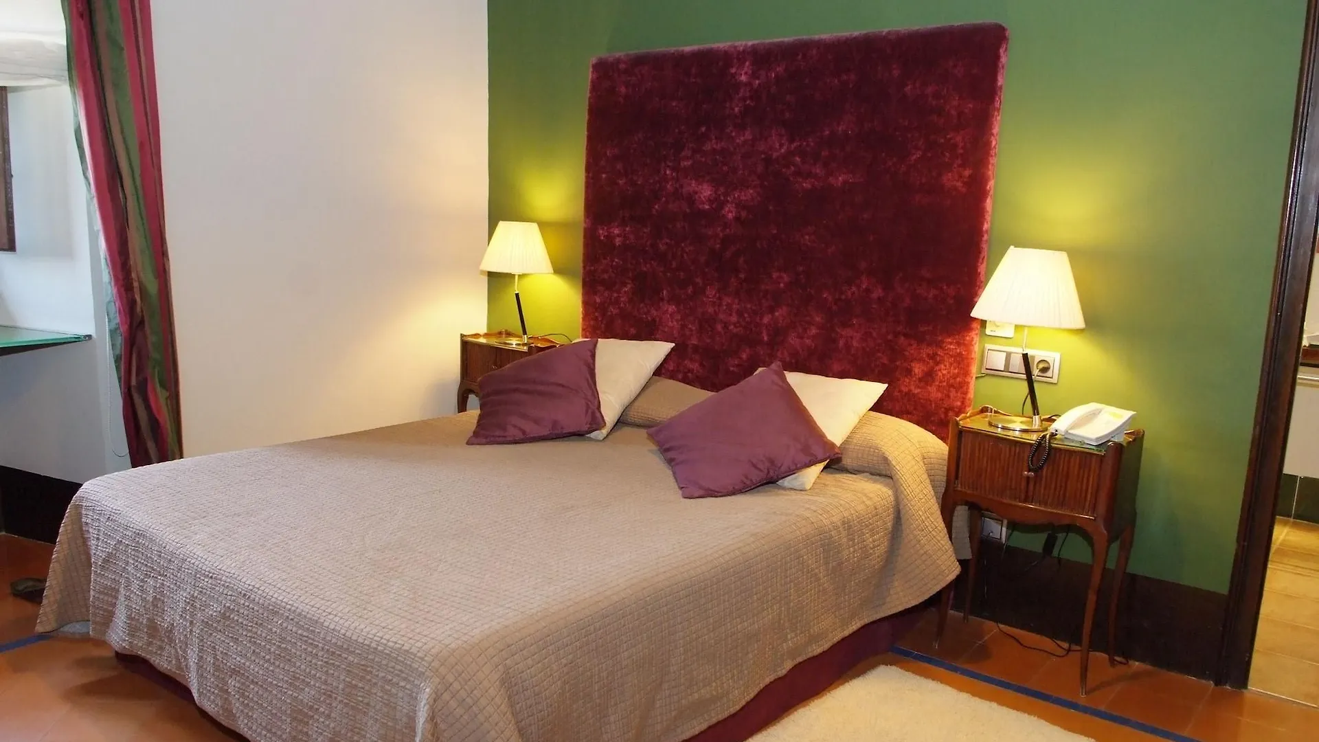 Hotel Rvhotels Palau Lo Mirador Torroella De Montgri